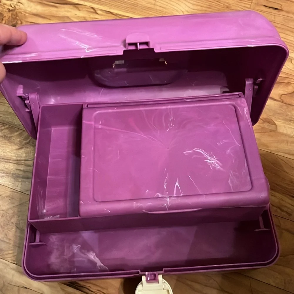 Caboodles Vintage Makeup Carrying Case with Inside Mirror Purple top handle EUC